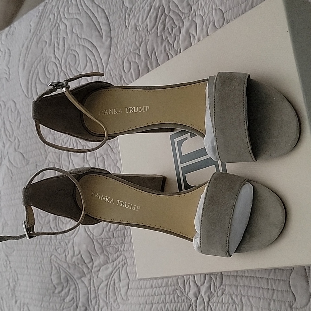 Ivanka Trump KLover Suade Sandels